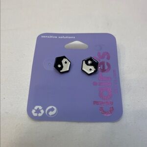 Claire's Silver Hexagon Stud Earrings